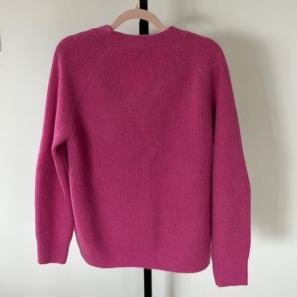 Saks fifth Avenue hot pink v neck cashmere sweater, size M - Picture 7 of 7
